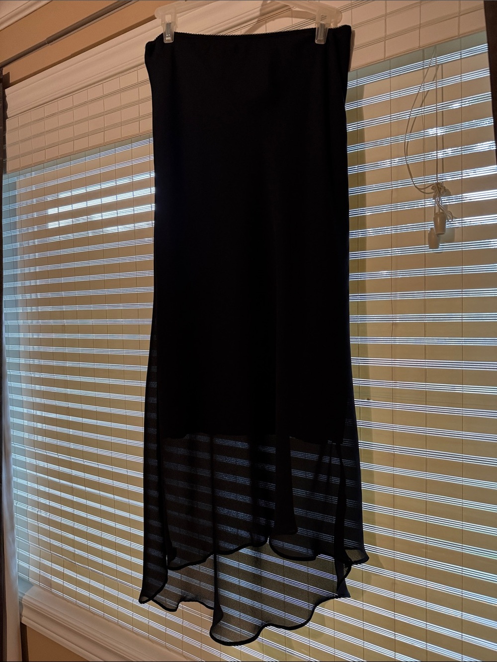 Chic Black High-Low Sheer Hem Skirt